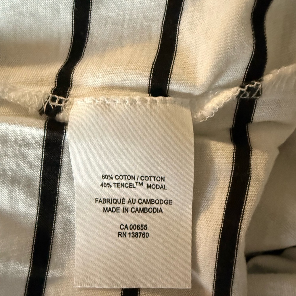 💙 REITMANS Women's Striped White & Black Tee - Picture 6 of 6